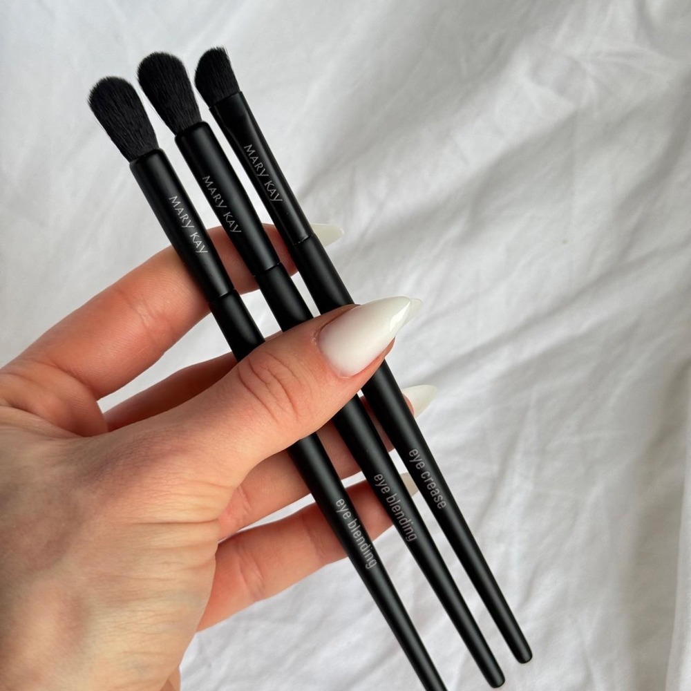 Mary Kay Eyeshadow Brush Set 3 Piece Eye Crease and Blending Brushes Black